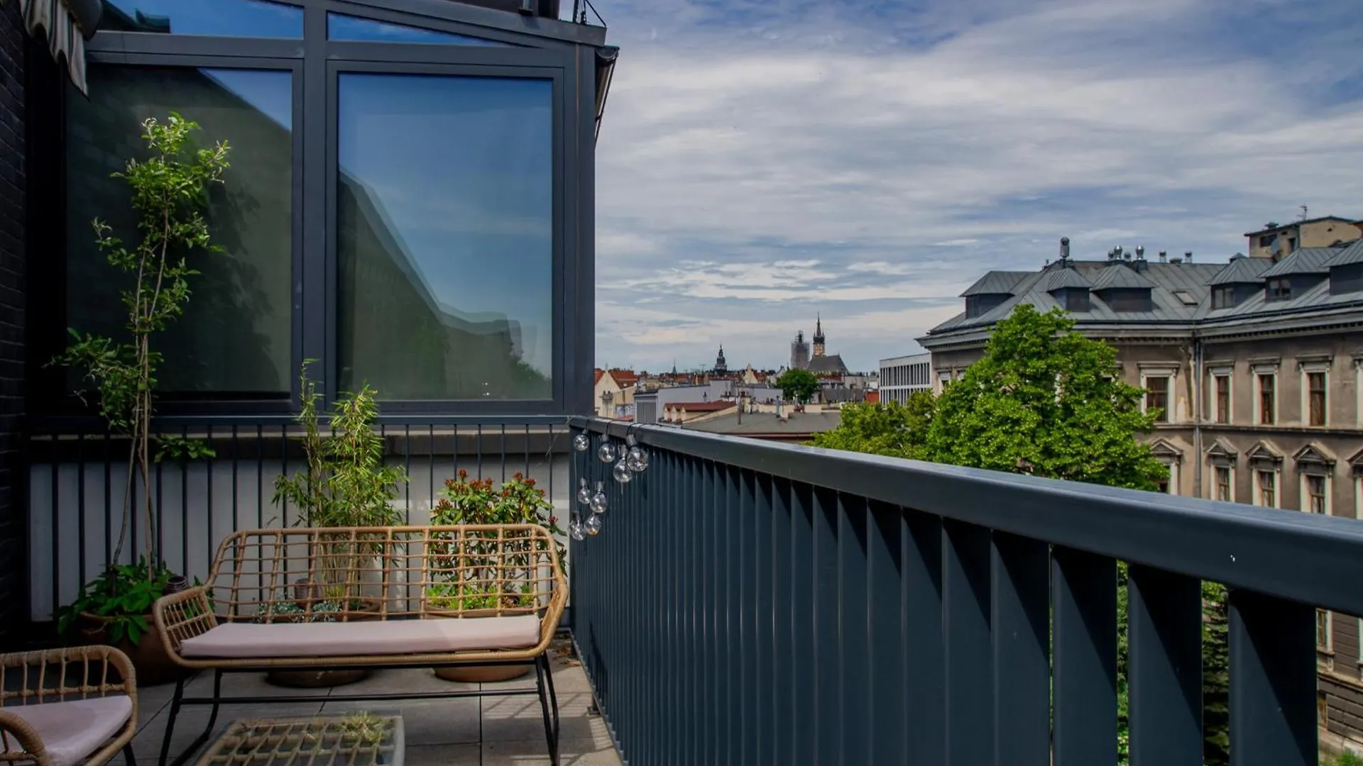 Inpoint Apartments G15 Near Old Town & Kazimierz District & Parking Option Krakow Aparthotel