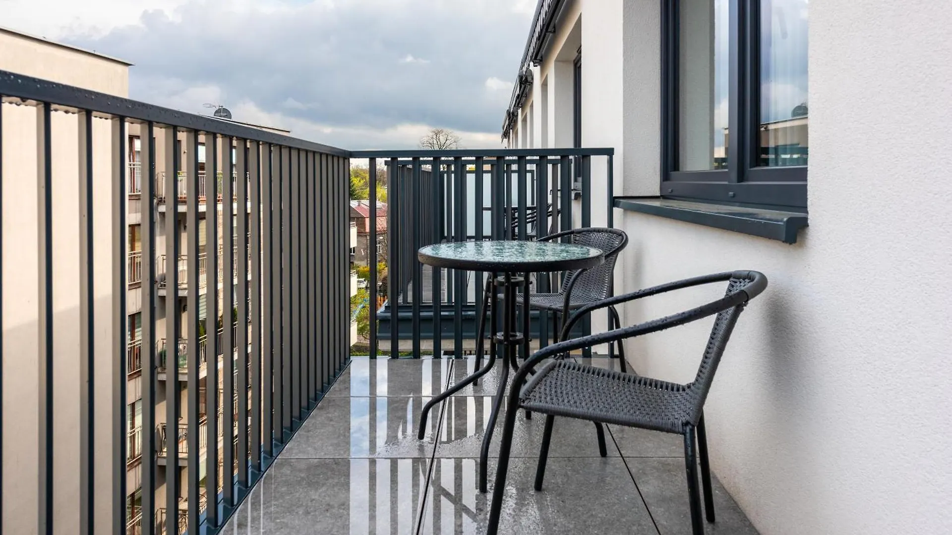 Inpoint Apartments G15 Near Old Town & Kazimierz District & Parking Option Krakow 0*,