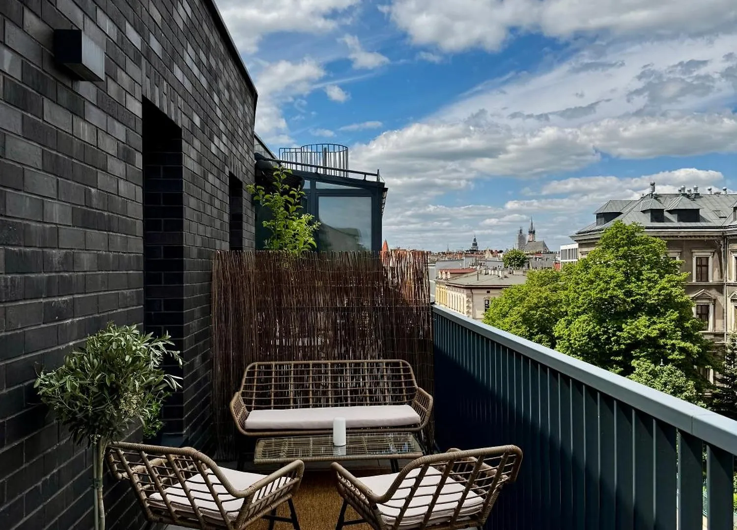 Inpoint Apartments G15 Near Old Town & Kazimierz District & Parking Option Краков Апарт-отель